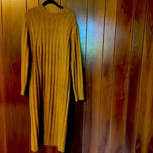 Olive green long-sleeved dress
